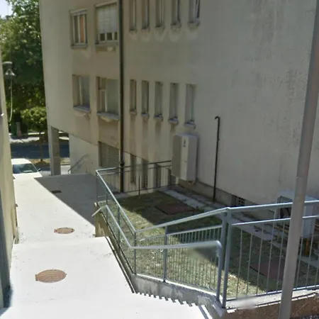 Newly Adapted 3-room *