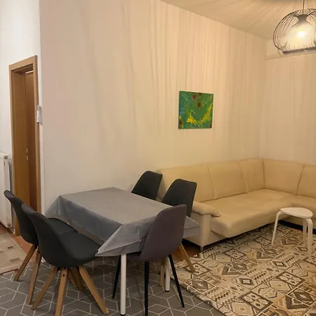 Apartment Newly Adapted 3-room